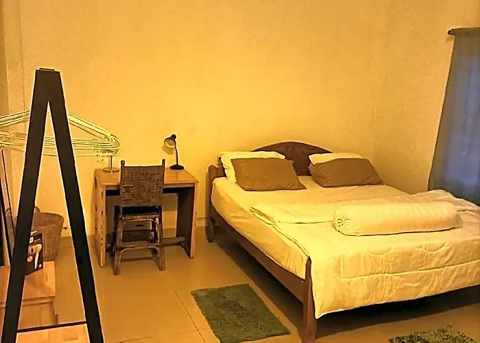 Mr Bean's Place Hotel *