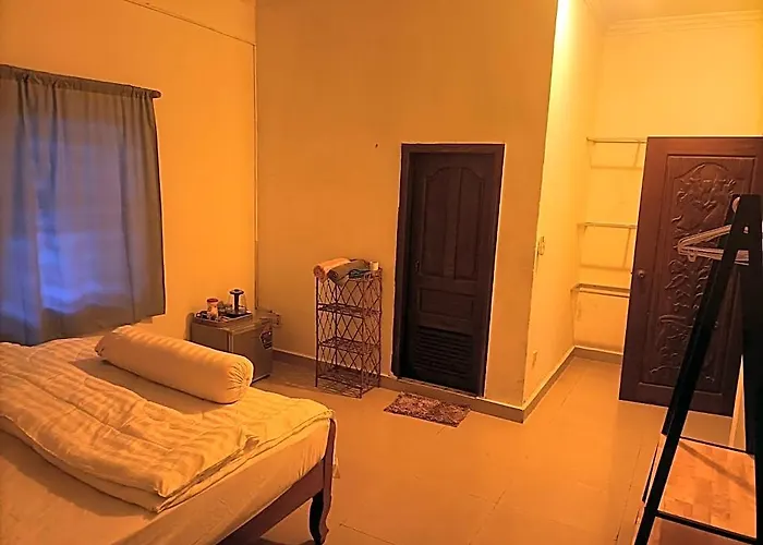 Mr Bean's Place Hotel *
